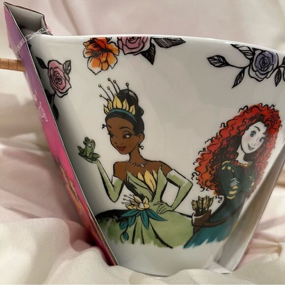 Disney Princesses Ariel Snow White & More Ramen Noodle Bowl with Chopsticks NWT - Picture 6 of 9